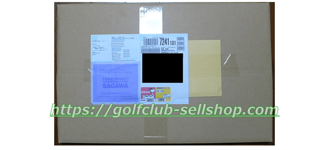 ゴルフエースから送られてきたゴルフクラブを発送するための梱包材と段ボール箱
